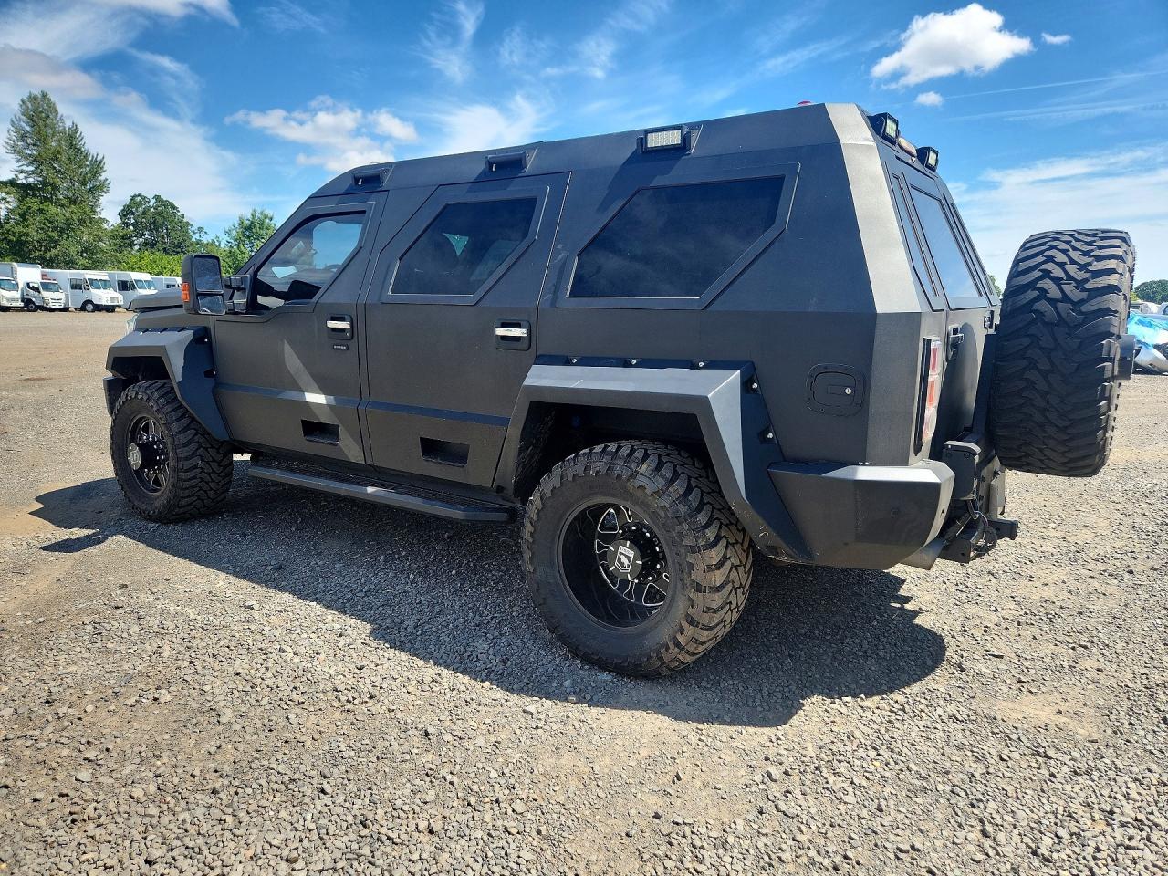2016 Ford F450 Super Duty - Image 2
