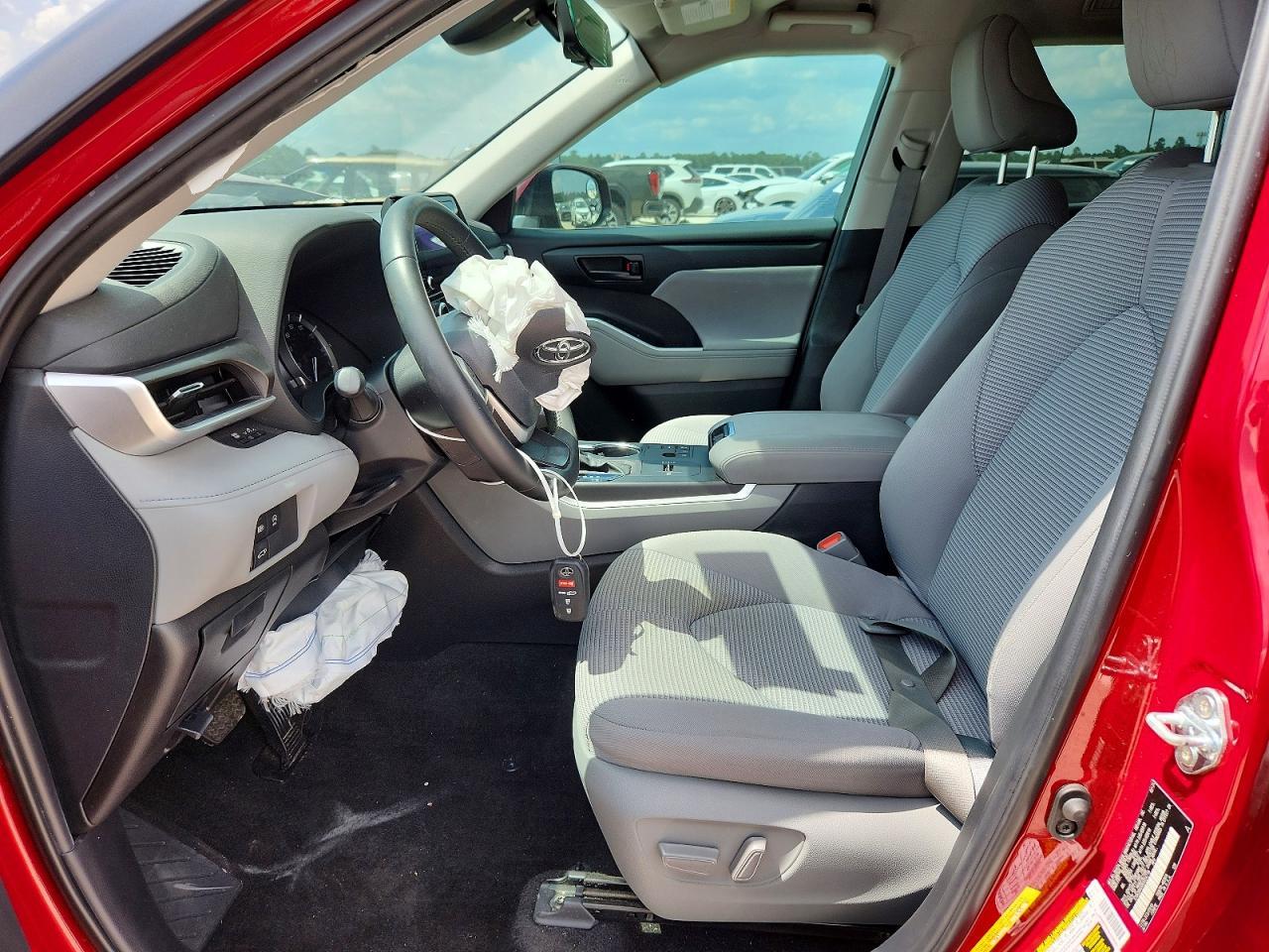 2024 Toyota Highlander Le - Image 7