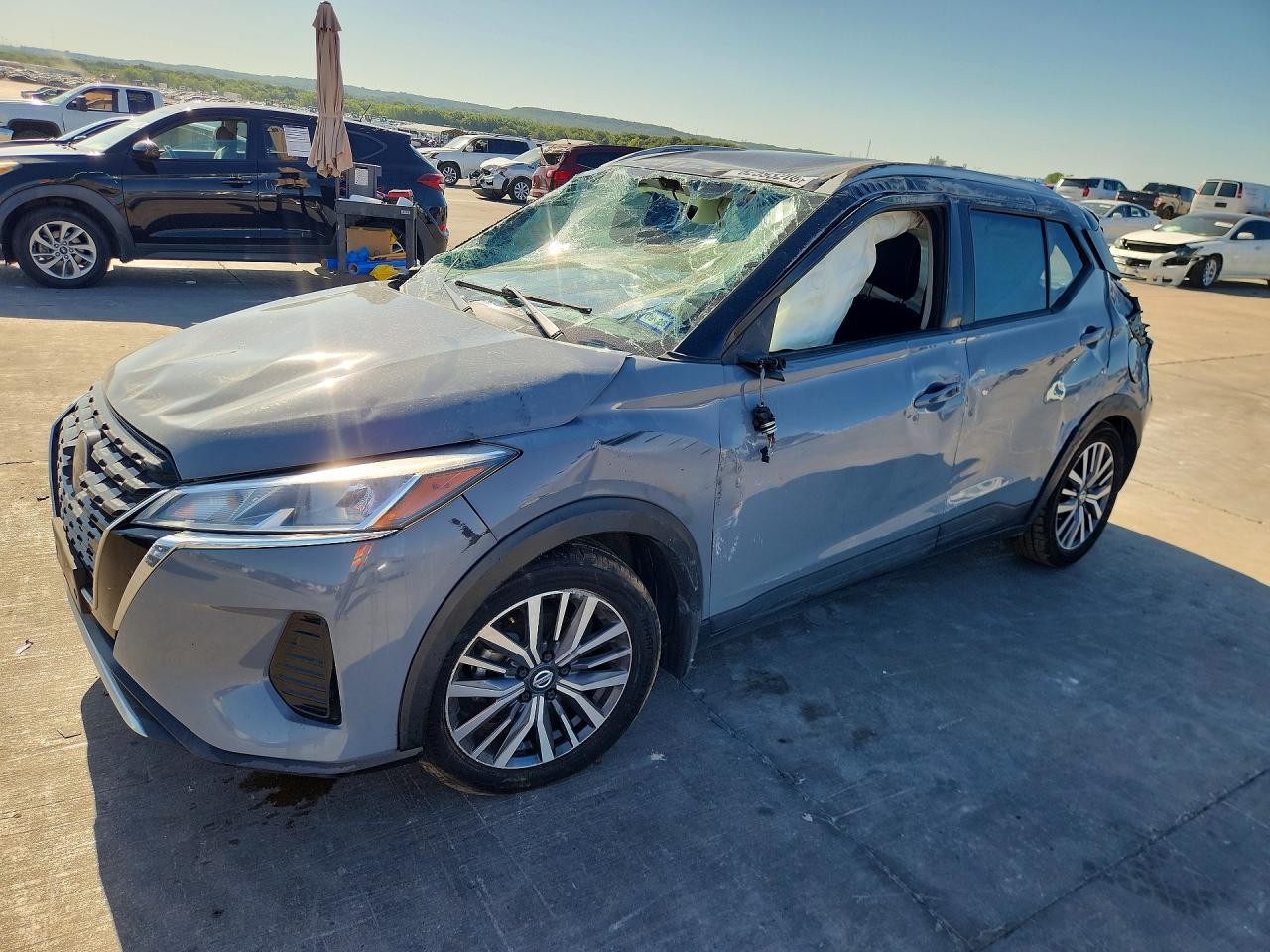 2021 Nissan Kicks Sv