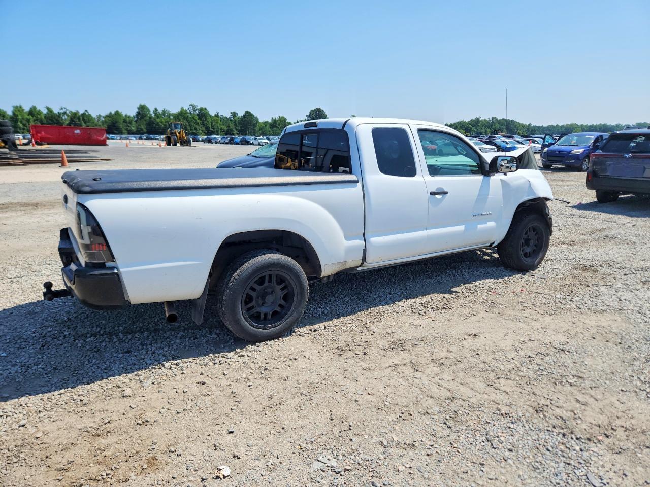 2015 Toyota Tacoma Base - Фото 3