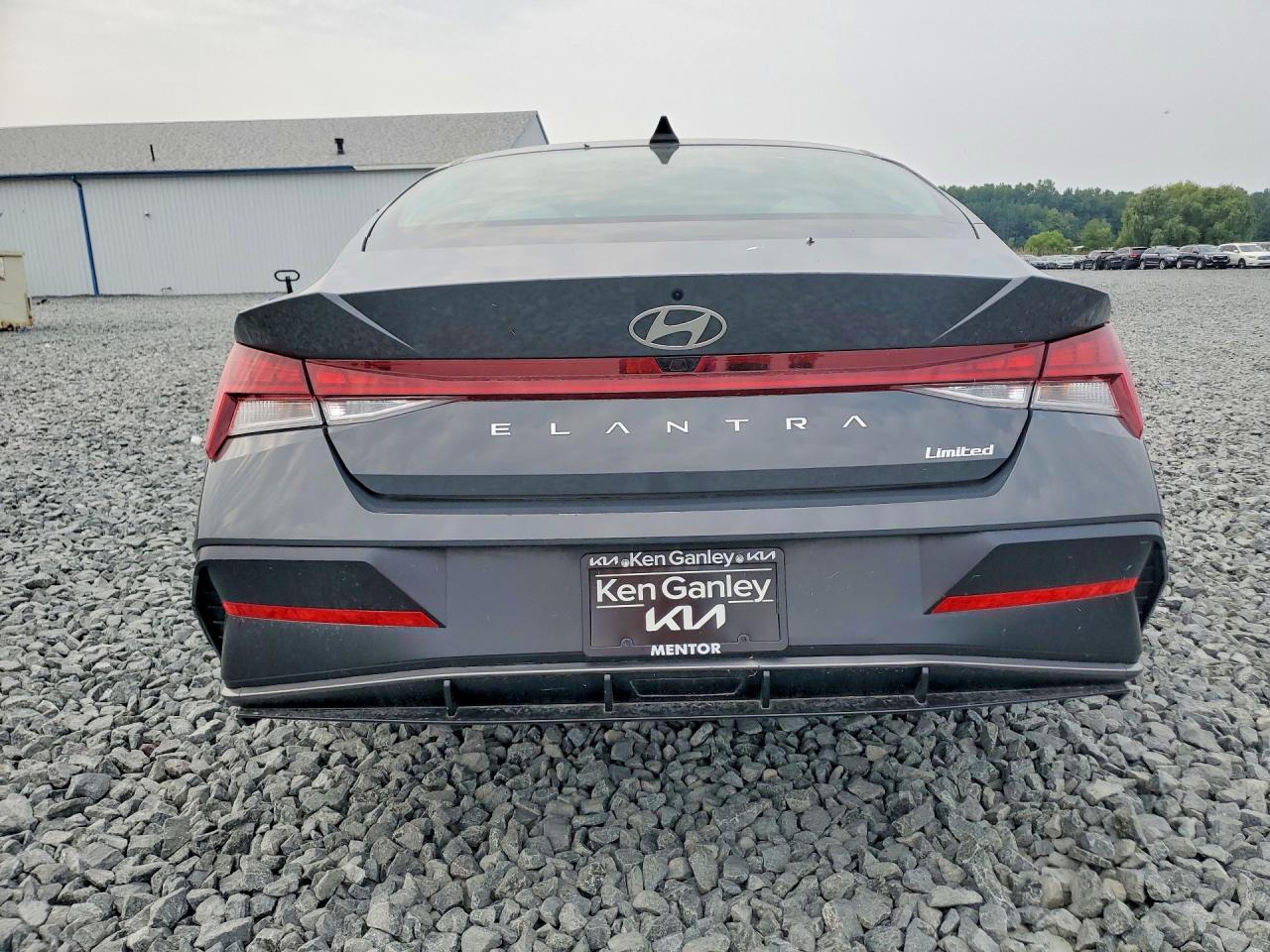 2025 Hyundai Elantra Limited - Фото 6