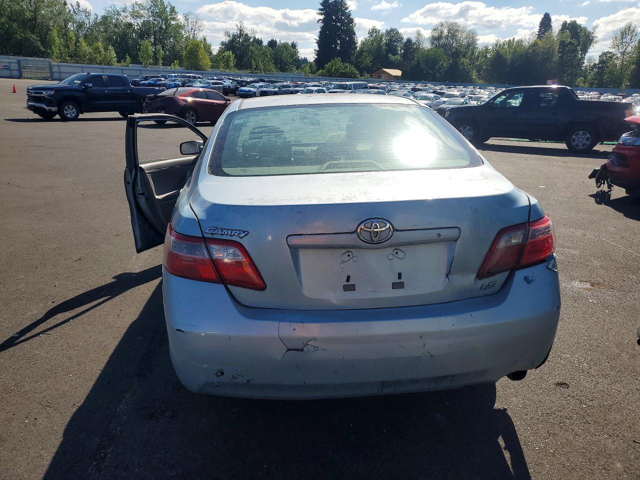2009 Toyota Camry Le - Фото 6