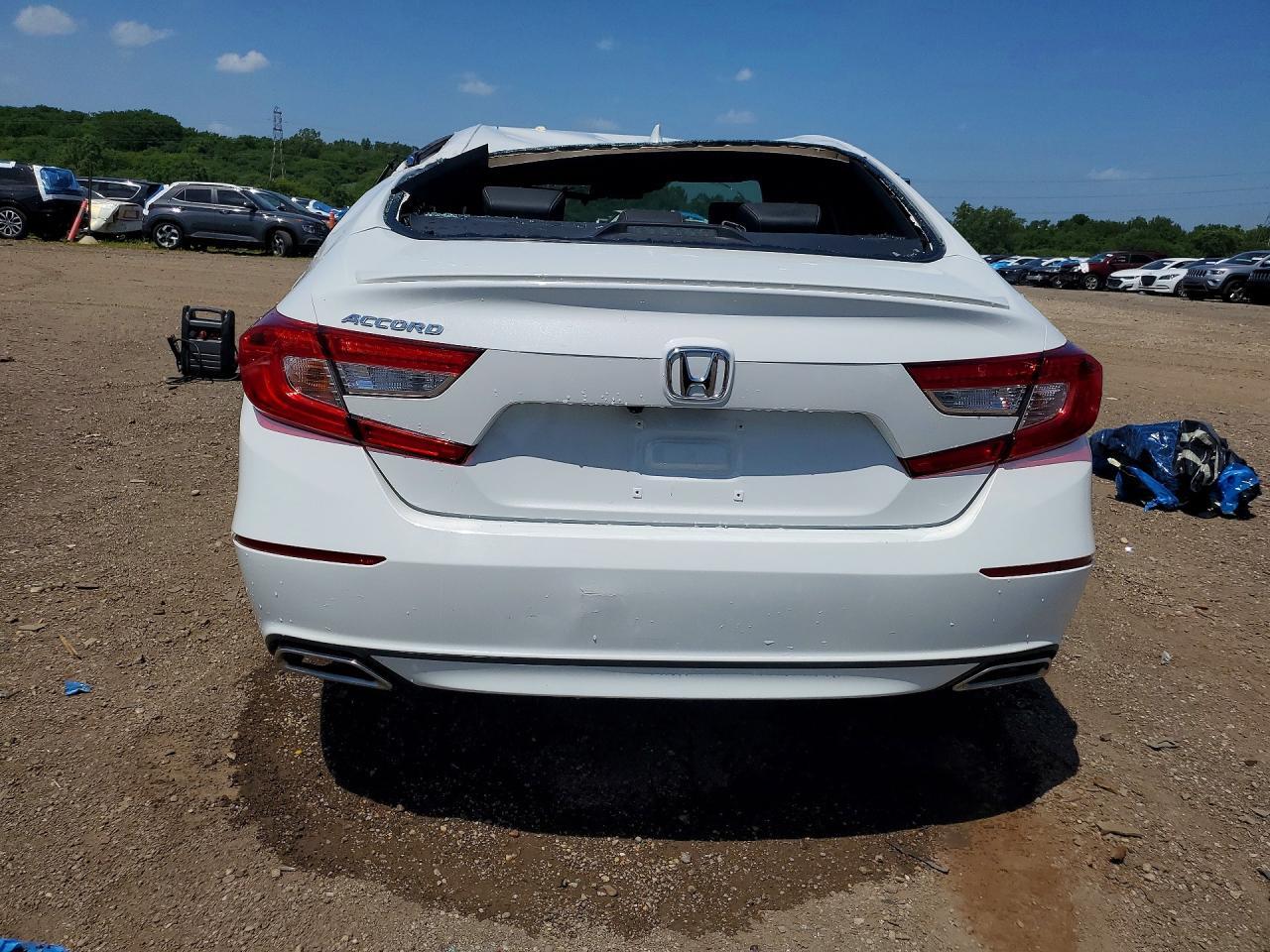 2020 Honda Accord Sport - Image 6