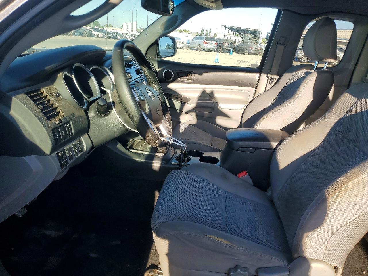 2012 Toyota Tacoma V6 - Image 7