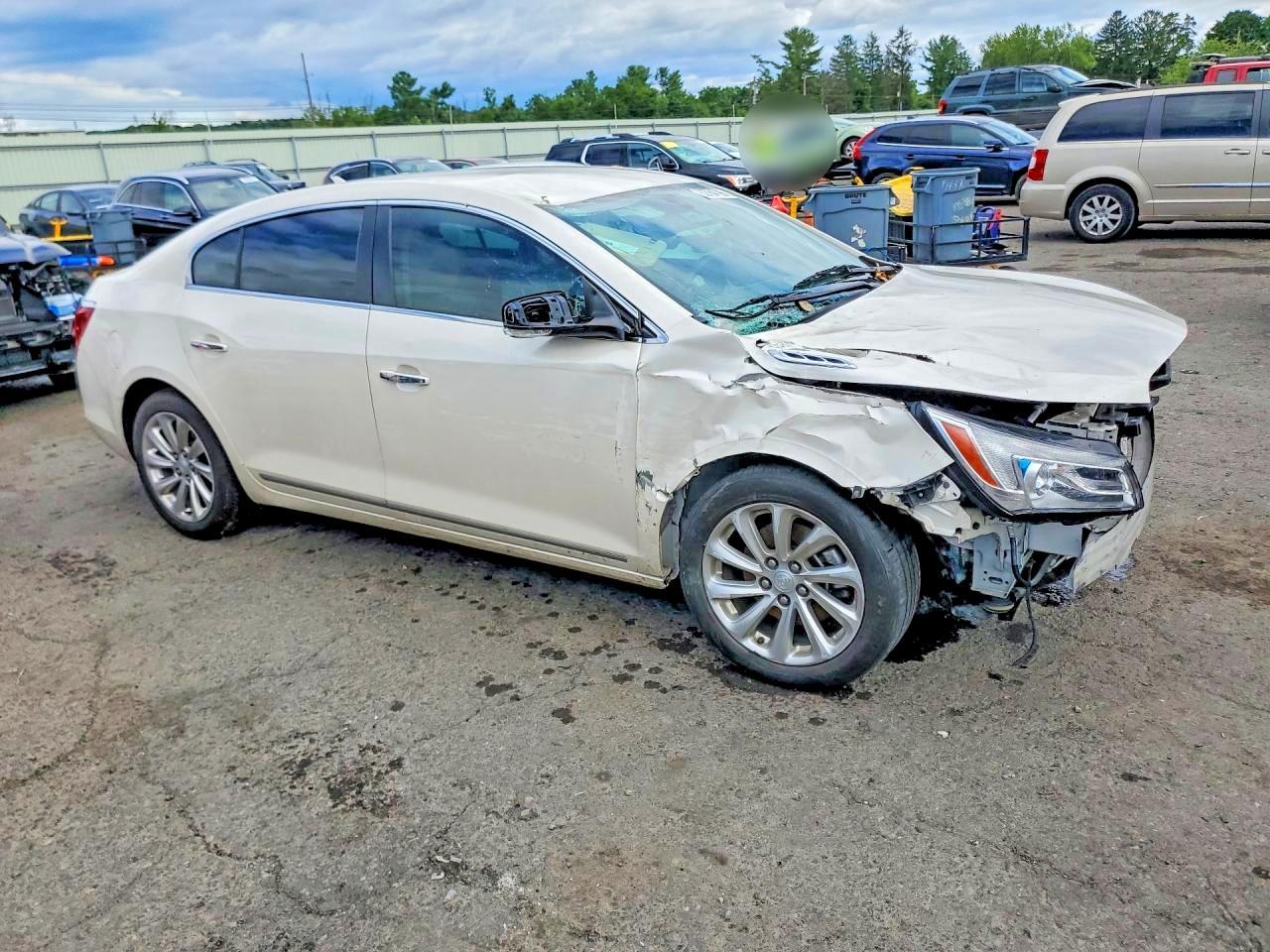 2014 Buick Lacrosse - Image 4