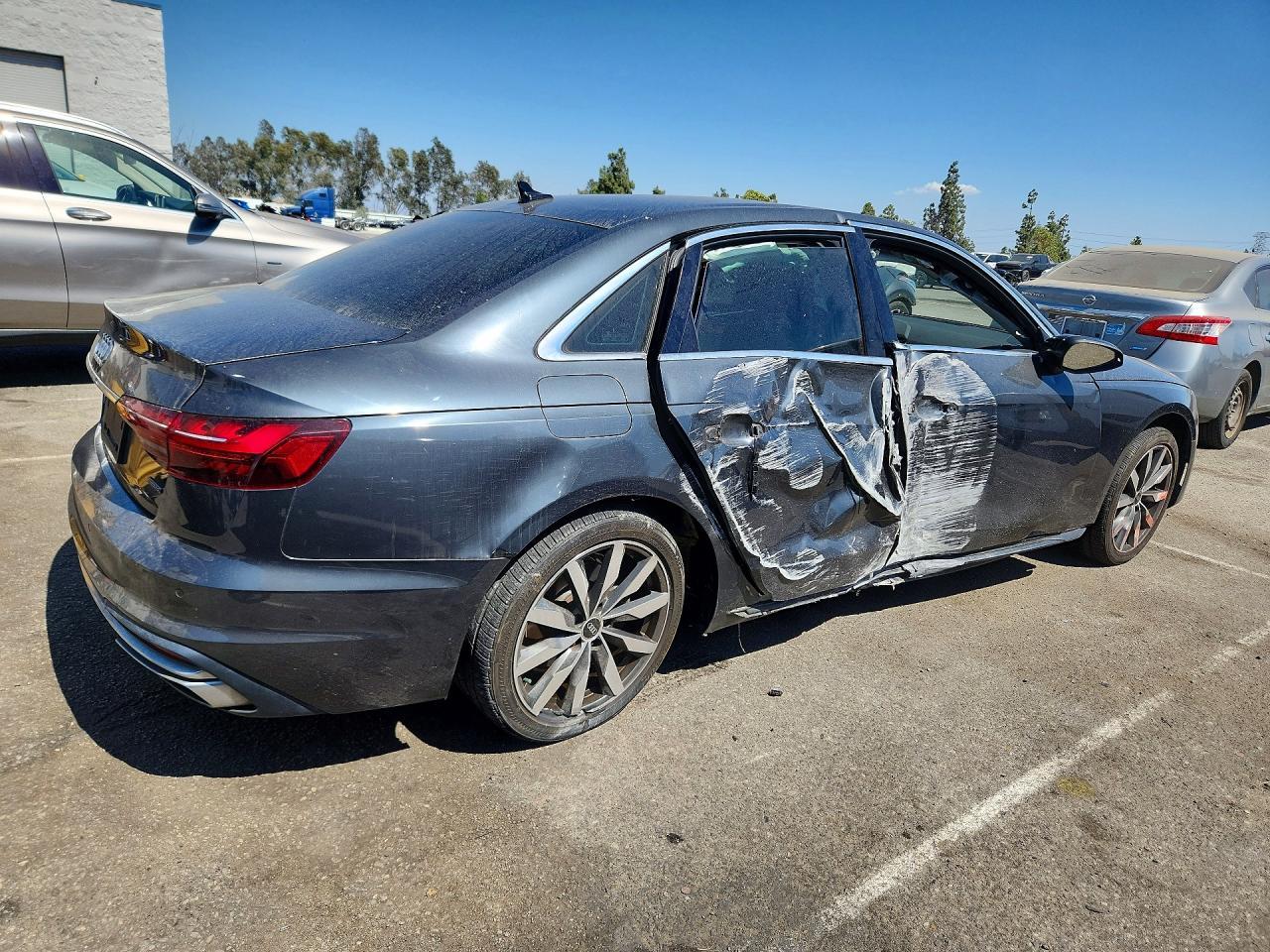 2021 Audi A4 Premium Plus 40 - Фото 3