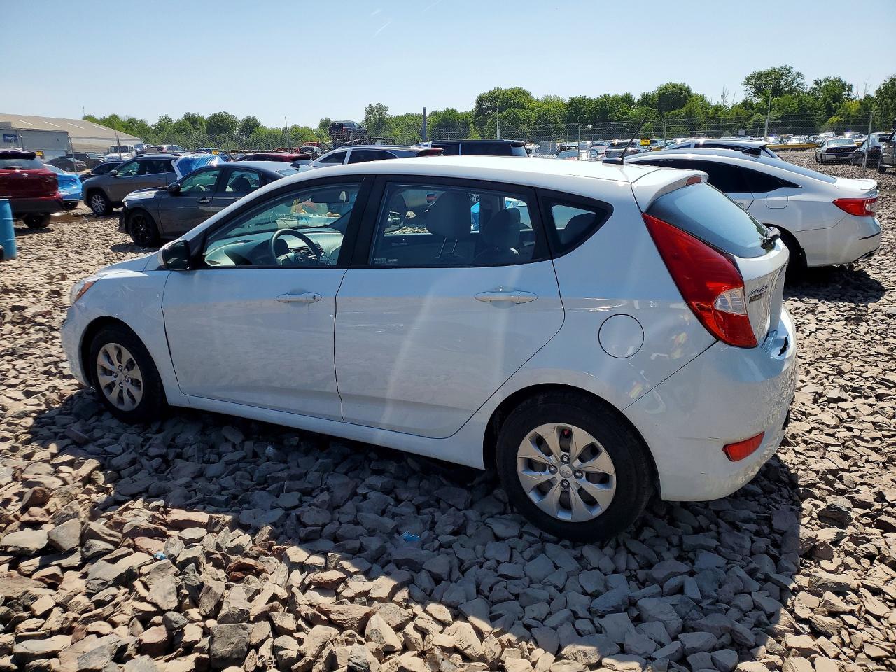 2017 Hyundai Accent Se - Фото 2