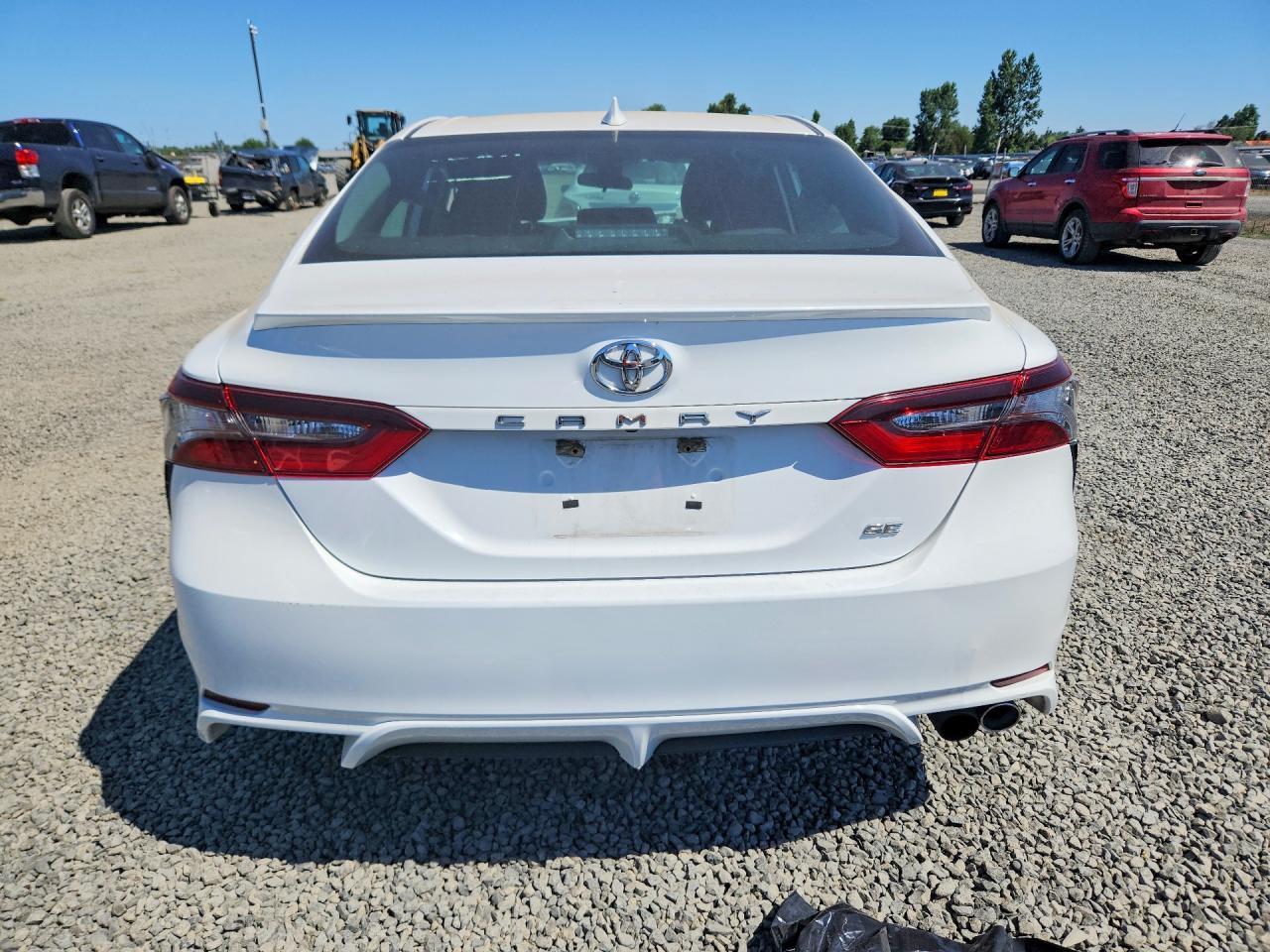 2021 Toyota Camry Se - Image 6