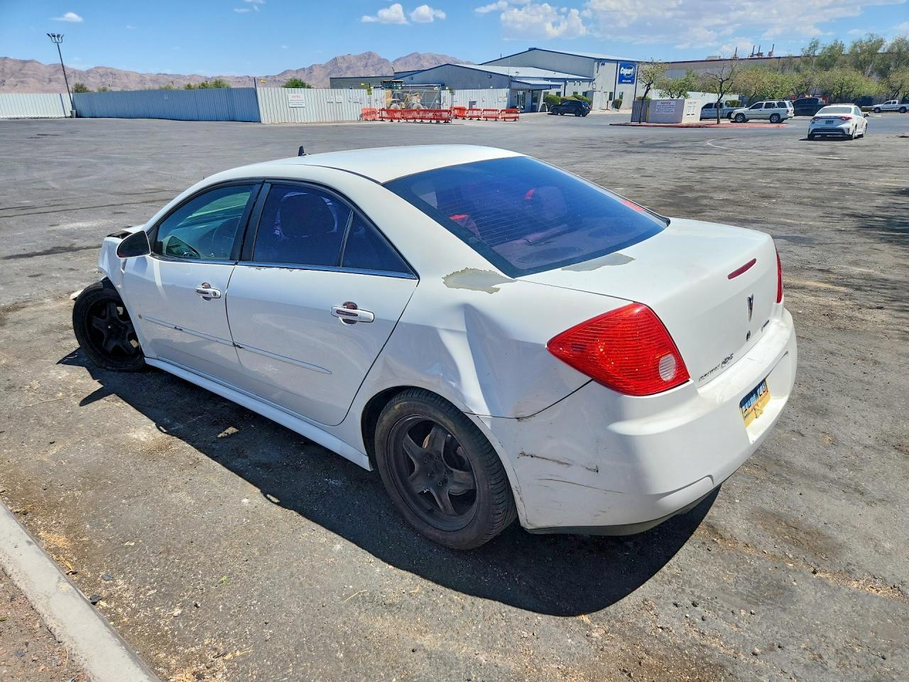 2010 Pontiac G6 - Image 2