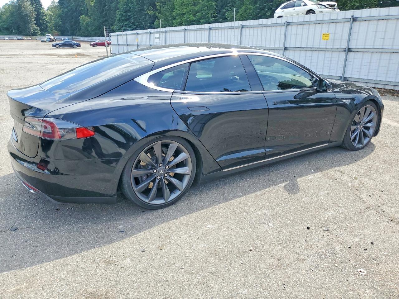 2015 Tesla Model S 60 - Фото 3