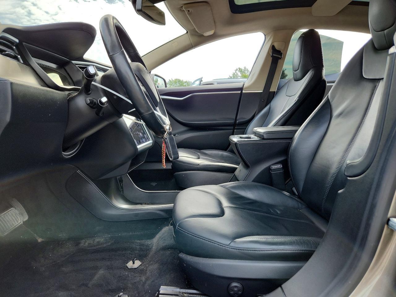 2015 Tesla Model S - Фото 7
