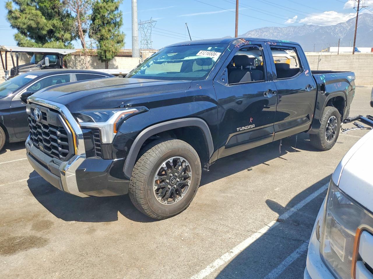 2025 Toyota Tundra Sr5