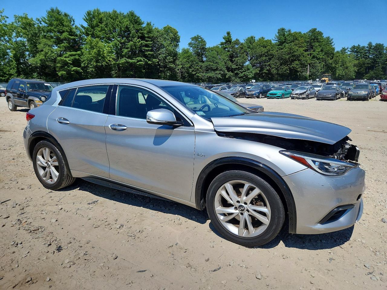 2018 Infiniti Qx30 Luxury - Image 4