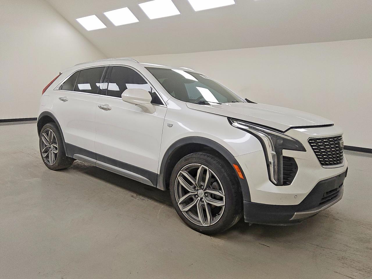 2020 Cadillac Xt4 Premium Luxury - Image 4