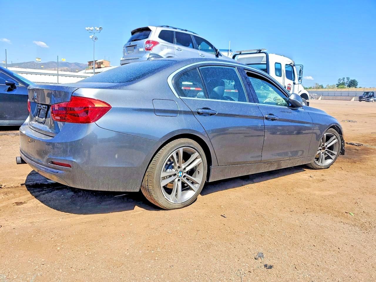 2018 BMW 330 Xi - Фото 3
