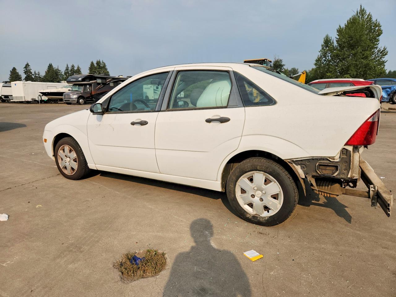 2007 Ford Focus Zx4 - Image 2