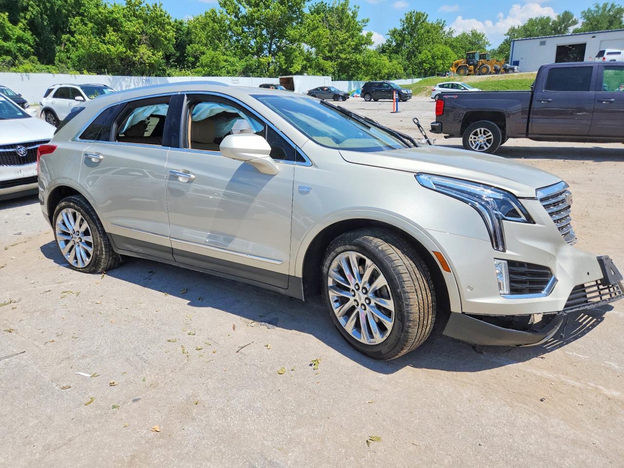 2017 Cadillac Xt5 - Image 4