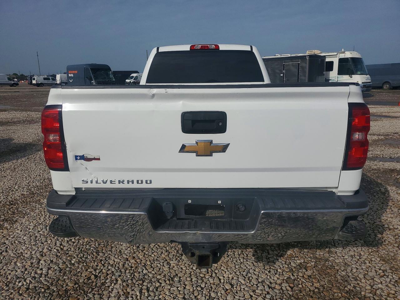 2019 Chevrolet Silverado C2500 Heavy Duty - Image 6