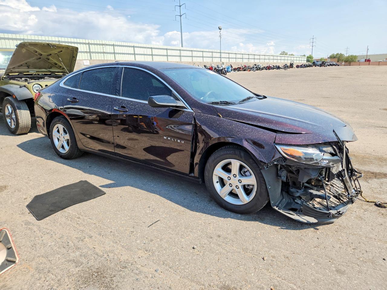2021 Chevrolet Malibu Ls - Фото 4