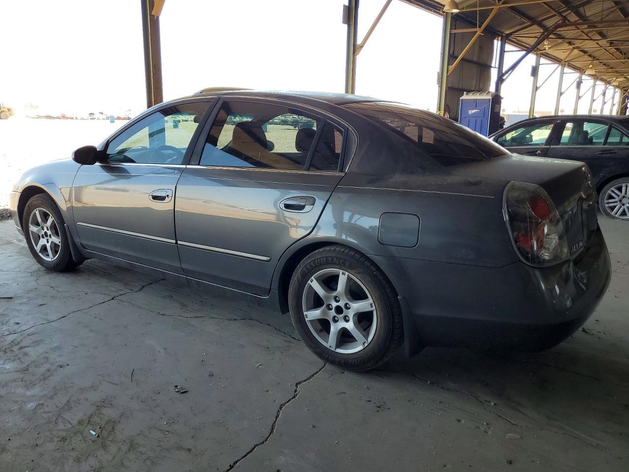 2005 Nissan Altima 2.5 - Image 2