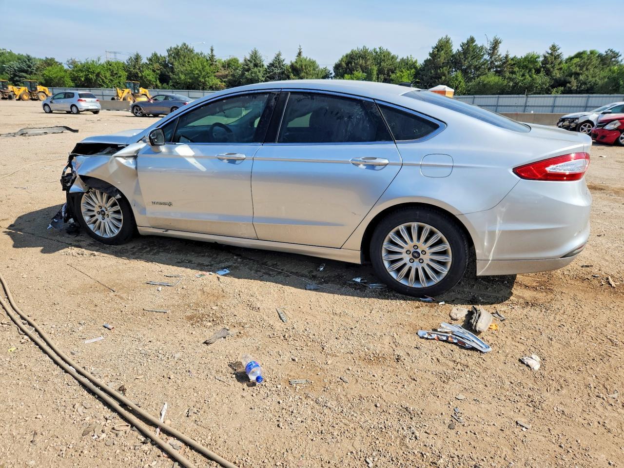 2015 Ford Fusion Se Hybrid - Image 2