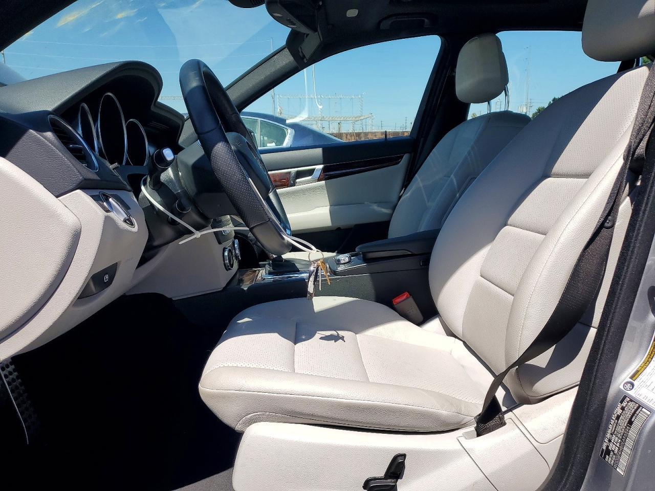2014 Mercedes-Benz C 250 - Фото 7
