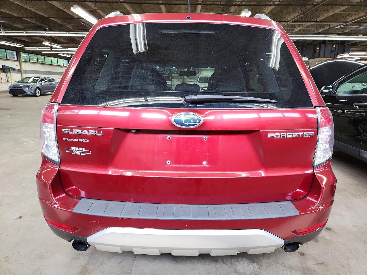 2012 Subaru Forester Touring - Фото 6