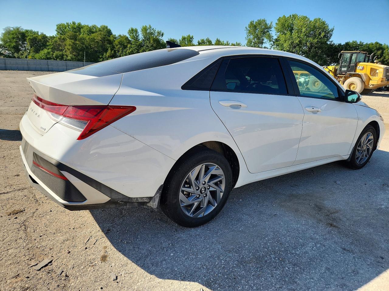 2025 Hyundai Elantra Hybrid Blue - Image 3