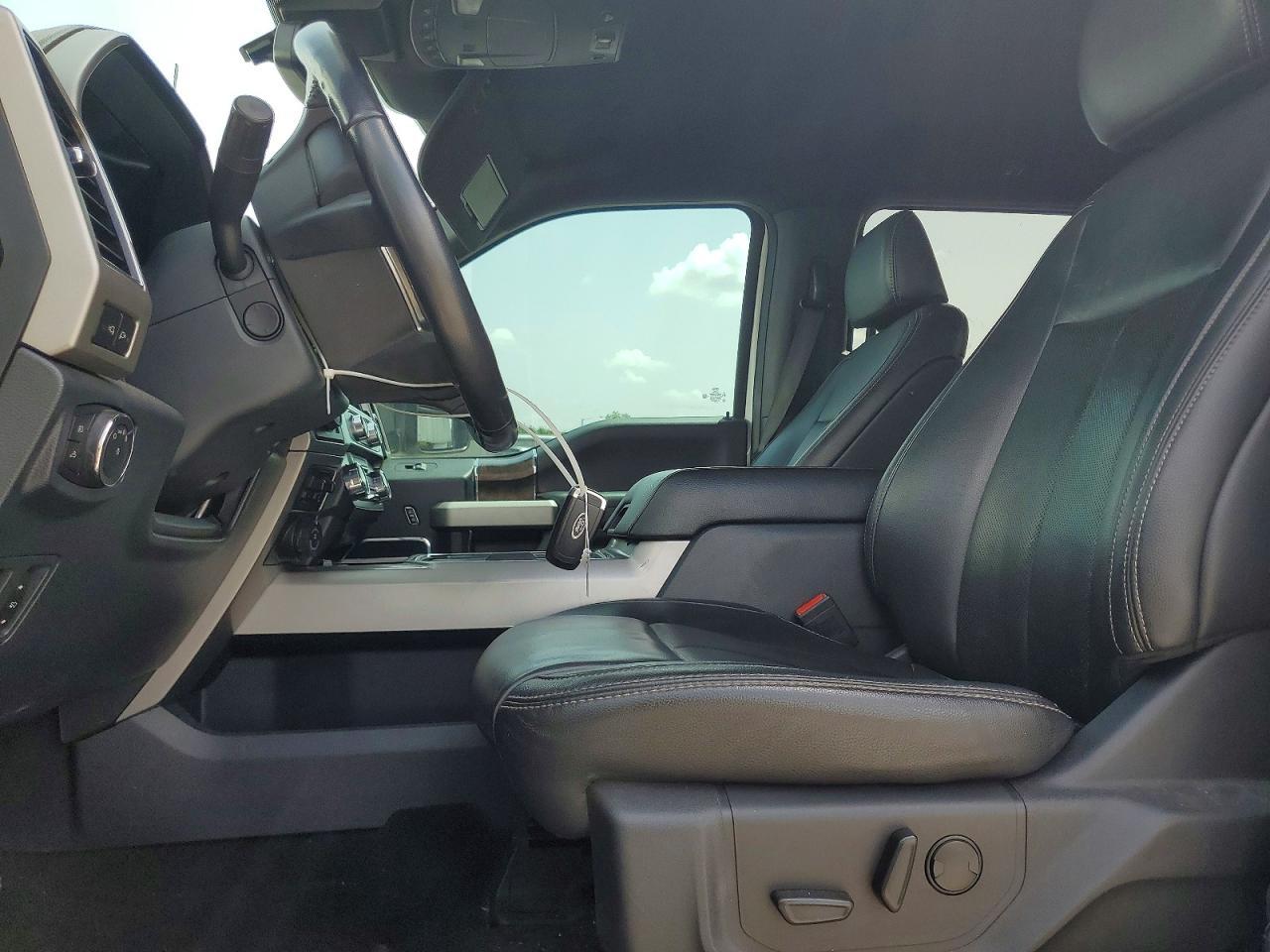 2022 Ford F250 Super Duty - Image 7