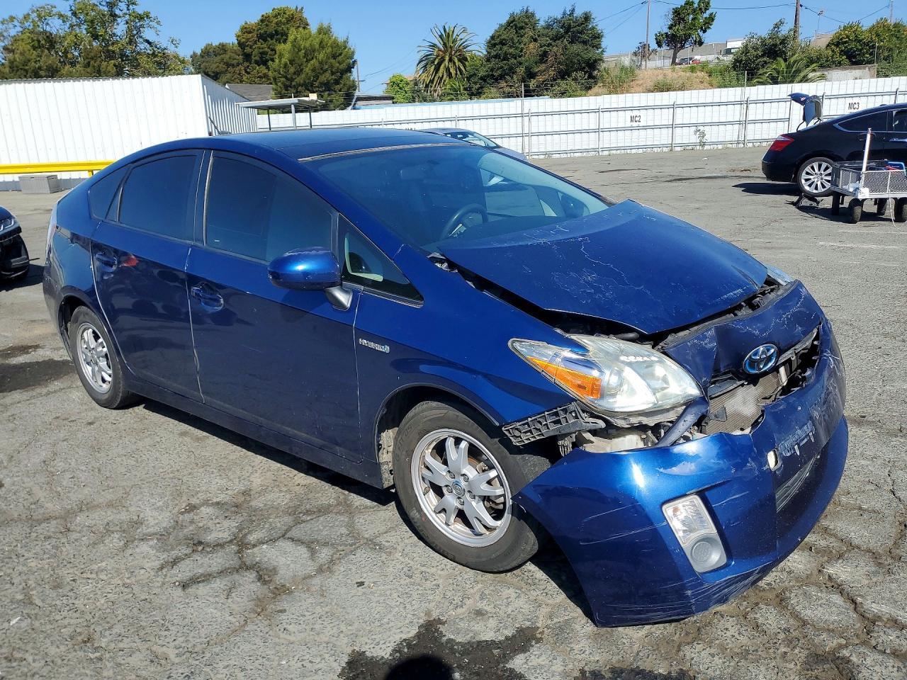 2010 Toyota Prius Iii - Фото 4