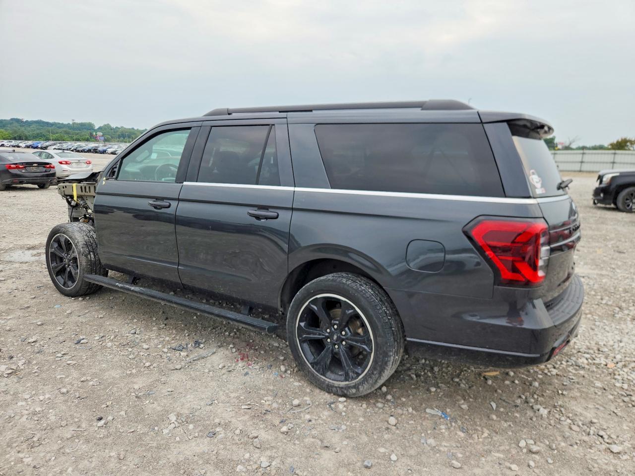 2022 Ford Expedition Max Limited - Image 2