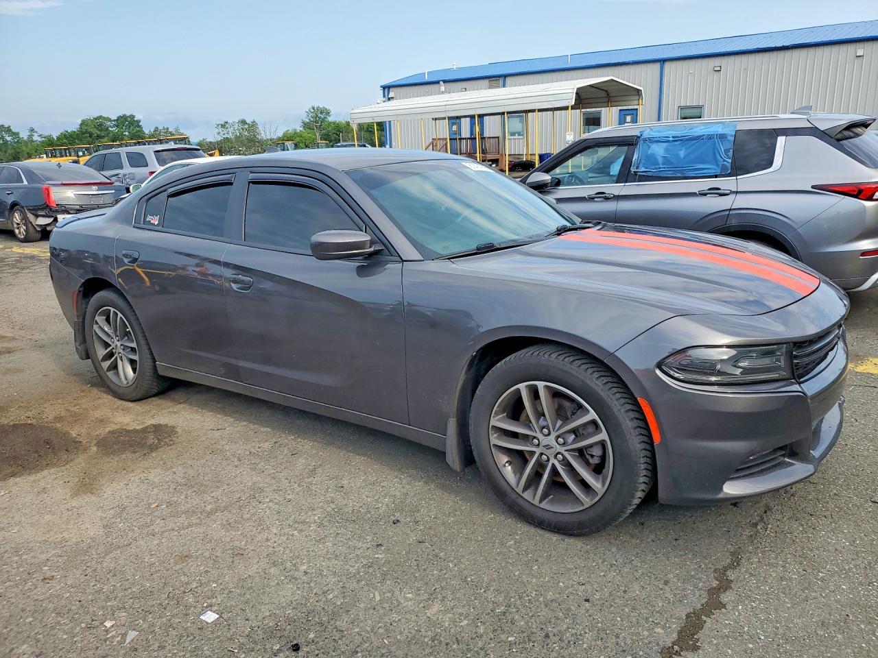 2019 Dodge Charger Sxt - Image 4
