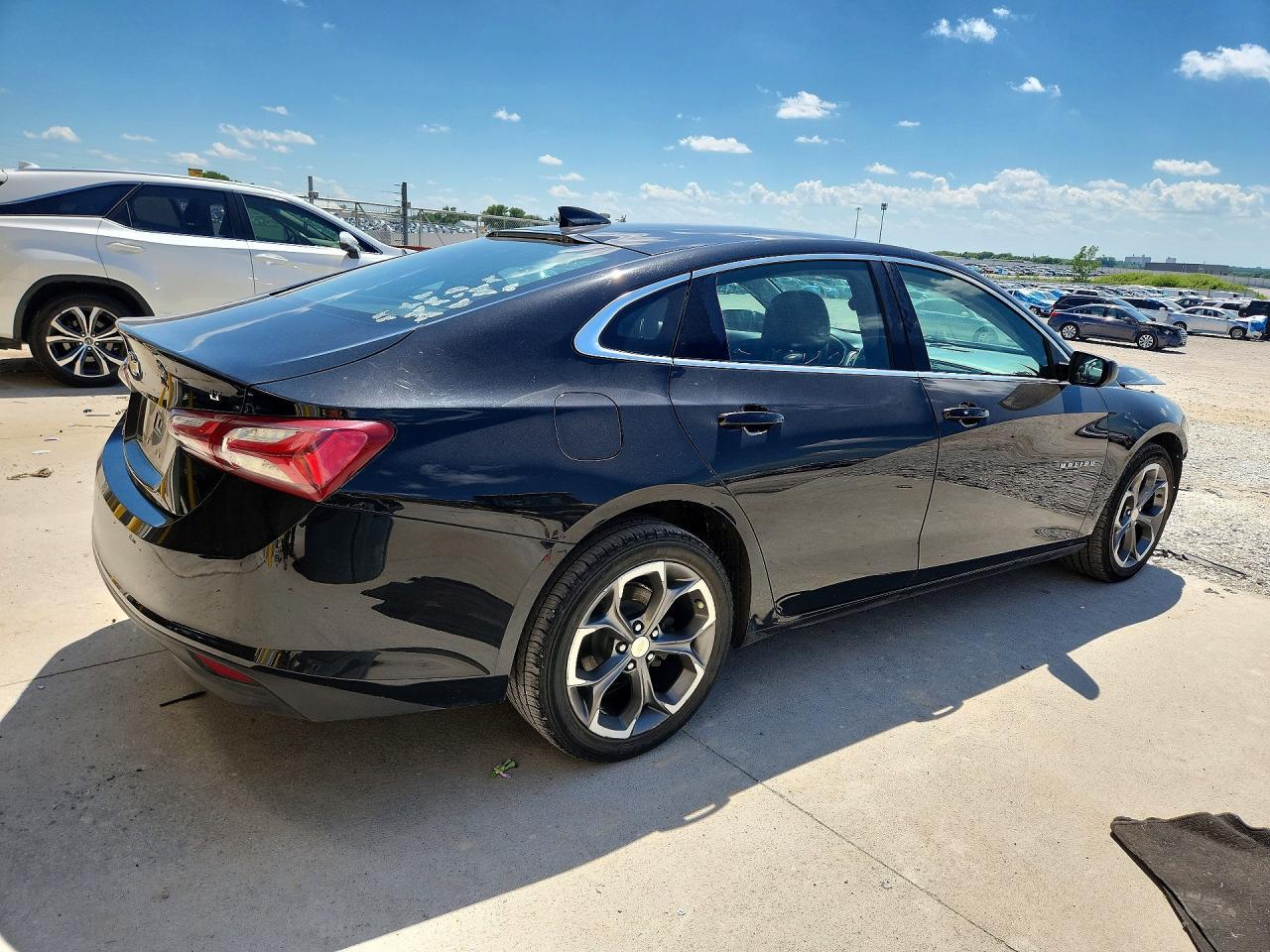 2021 Chevrolet Malibu Lt - Фото 3