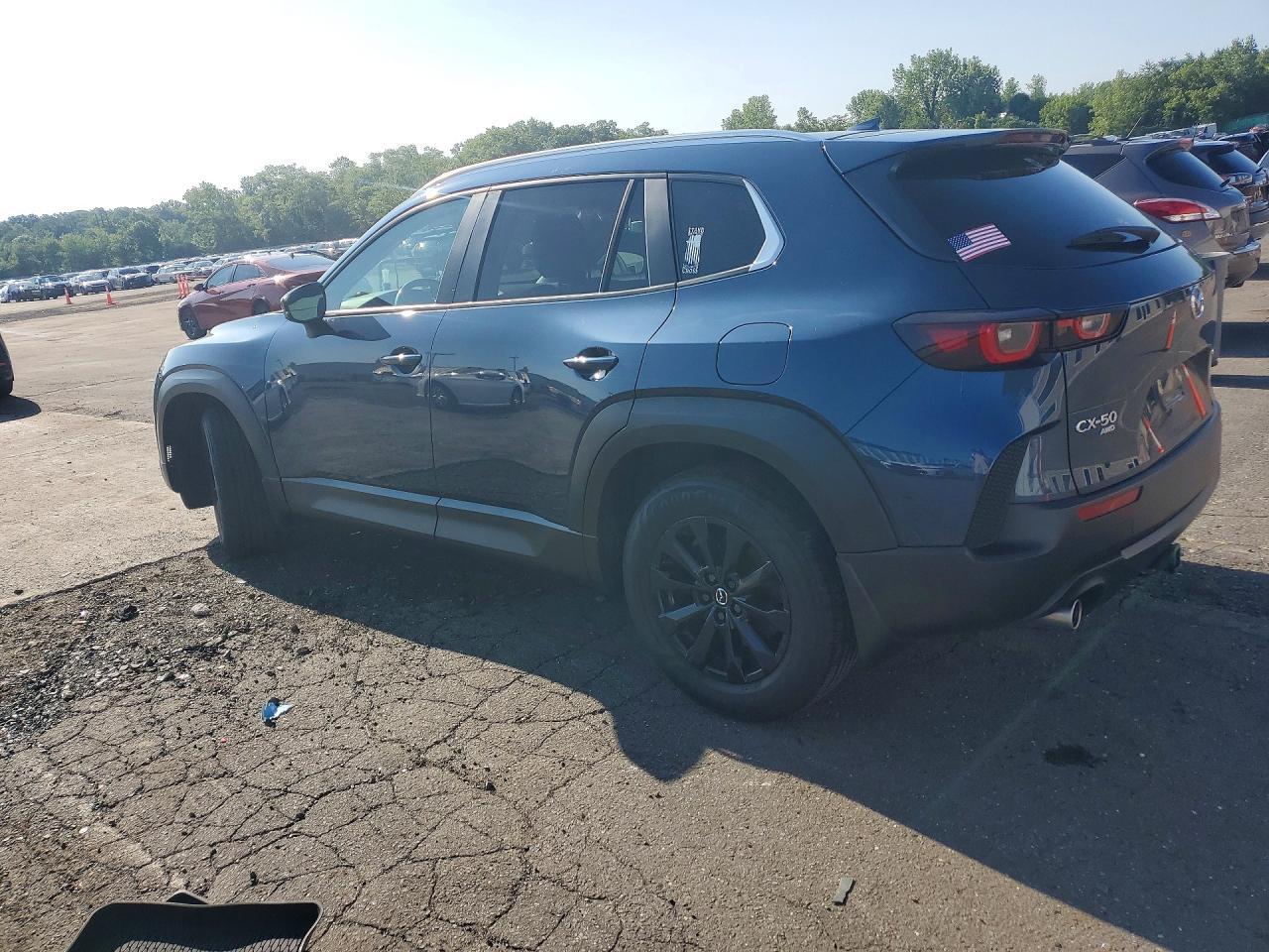 2025 Mazda Cx-50 Premium - Image 2