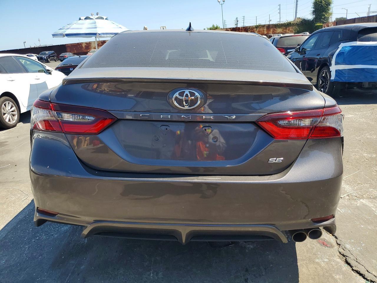 2023 Toyota Camry Se - Фото 6