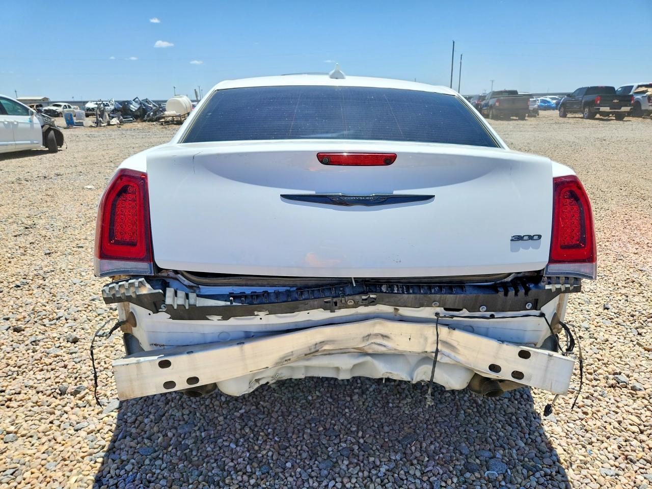 2022 Chrysler 300 Touring - Фото 6