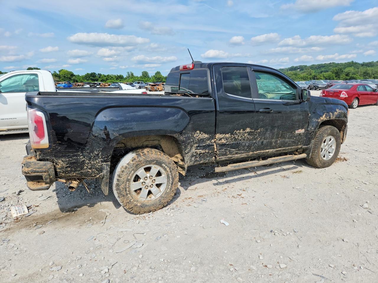 2019 GMC Canyon All Terrain - Image 3