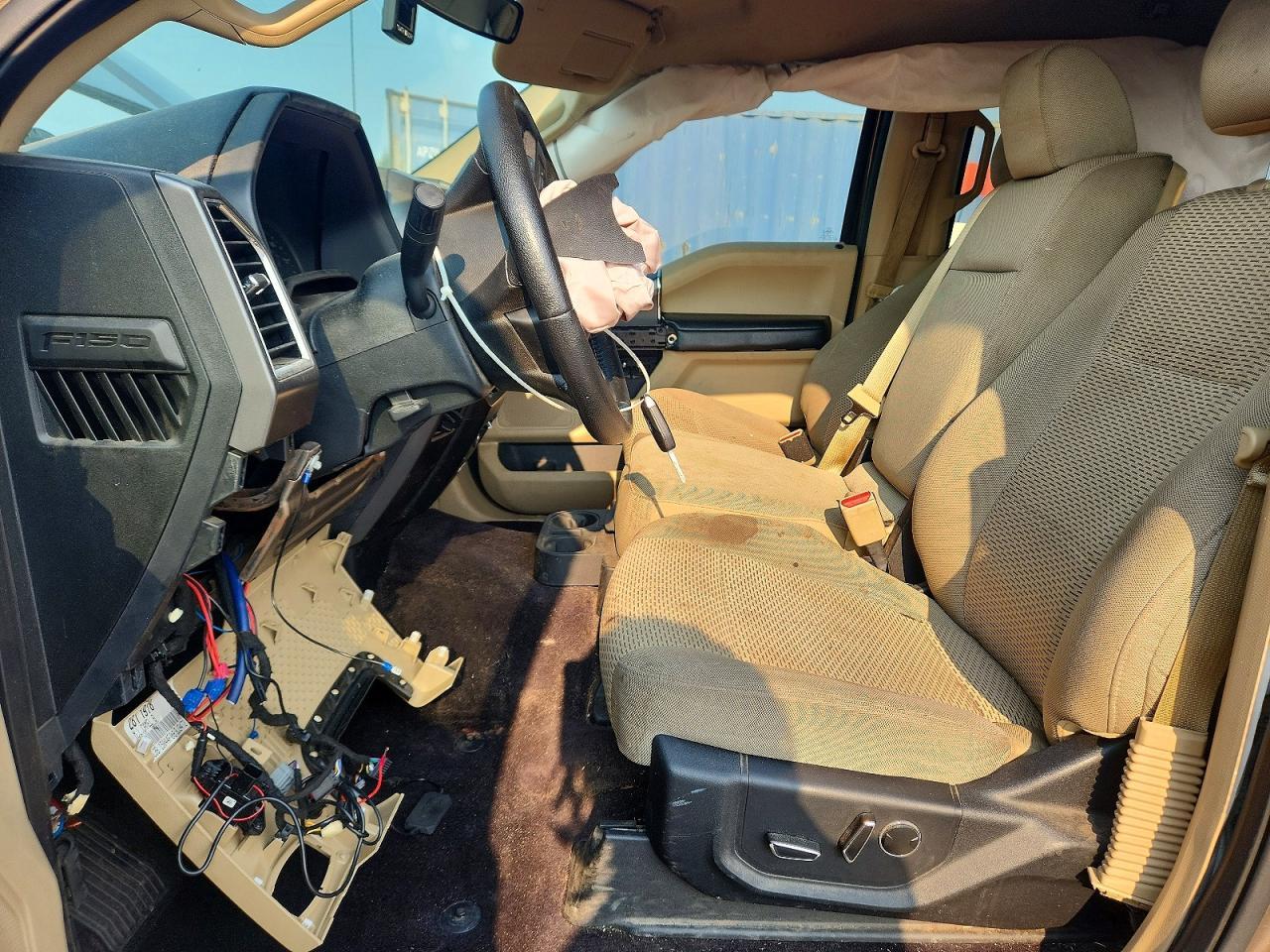 2015 Ford F150 Supercrew - Фото 7