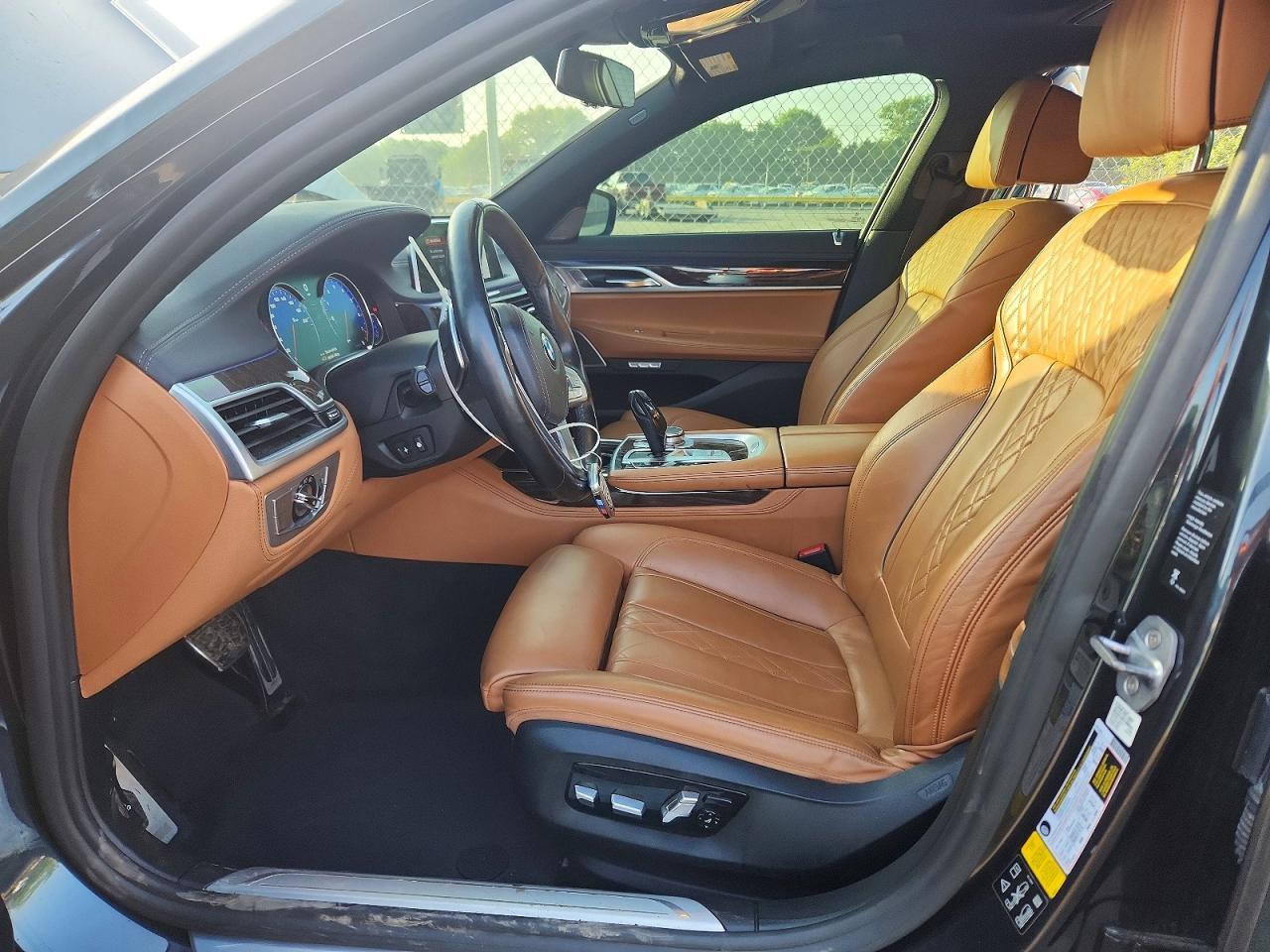 2018 BMW 750 Xi - Фото 7