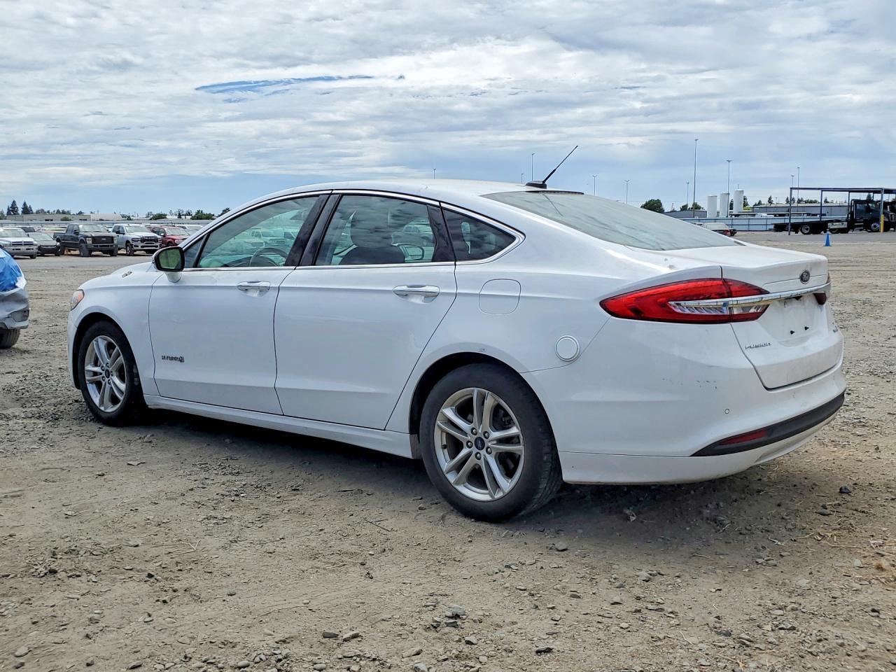 2018 Ford Fusion Se Hybrid - Фото 2