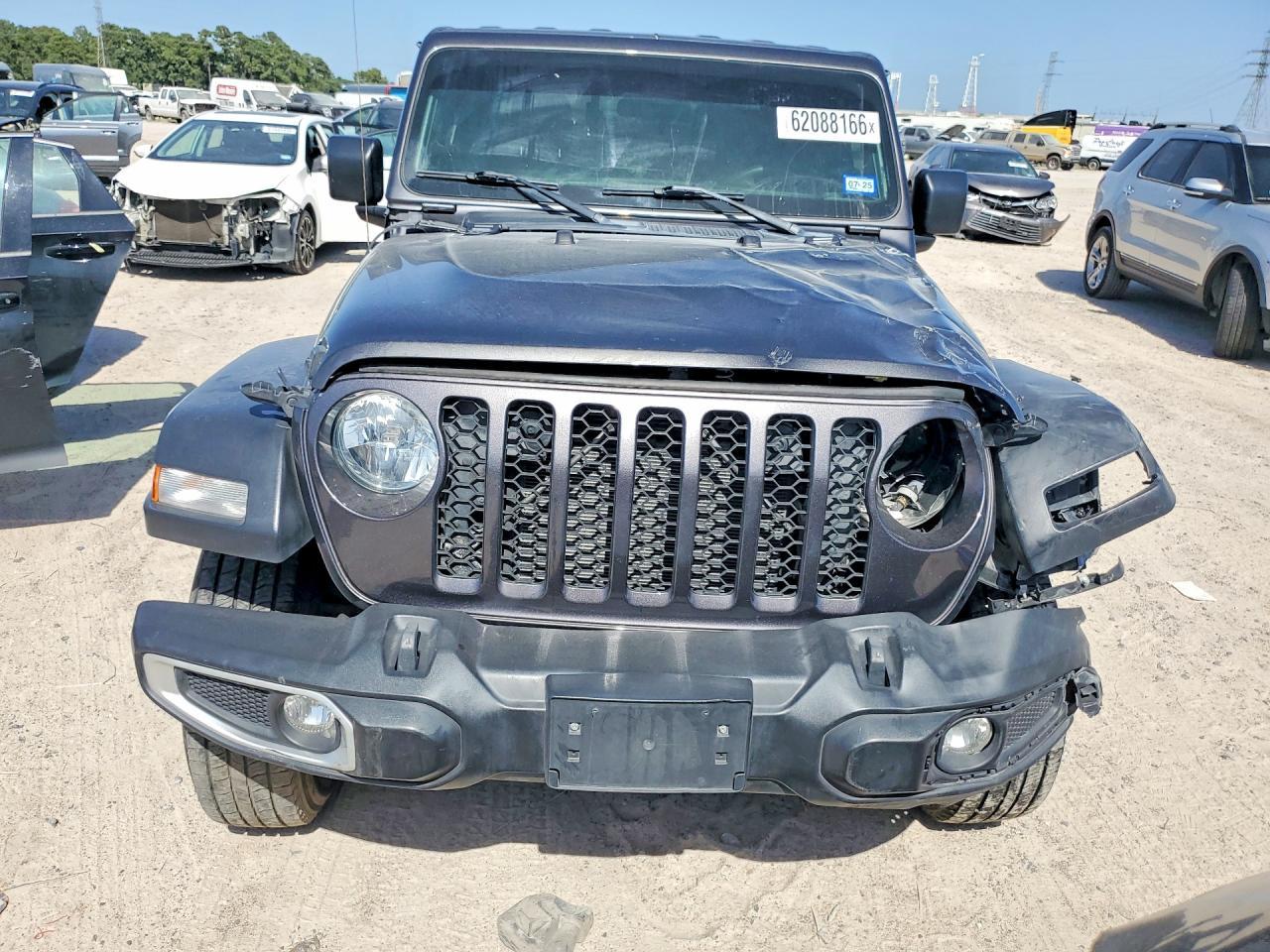 2023 Jeep Gladiator Sport - Image 5