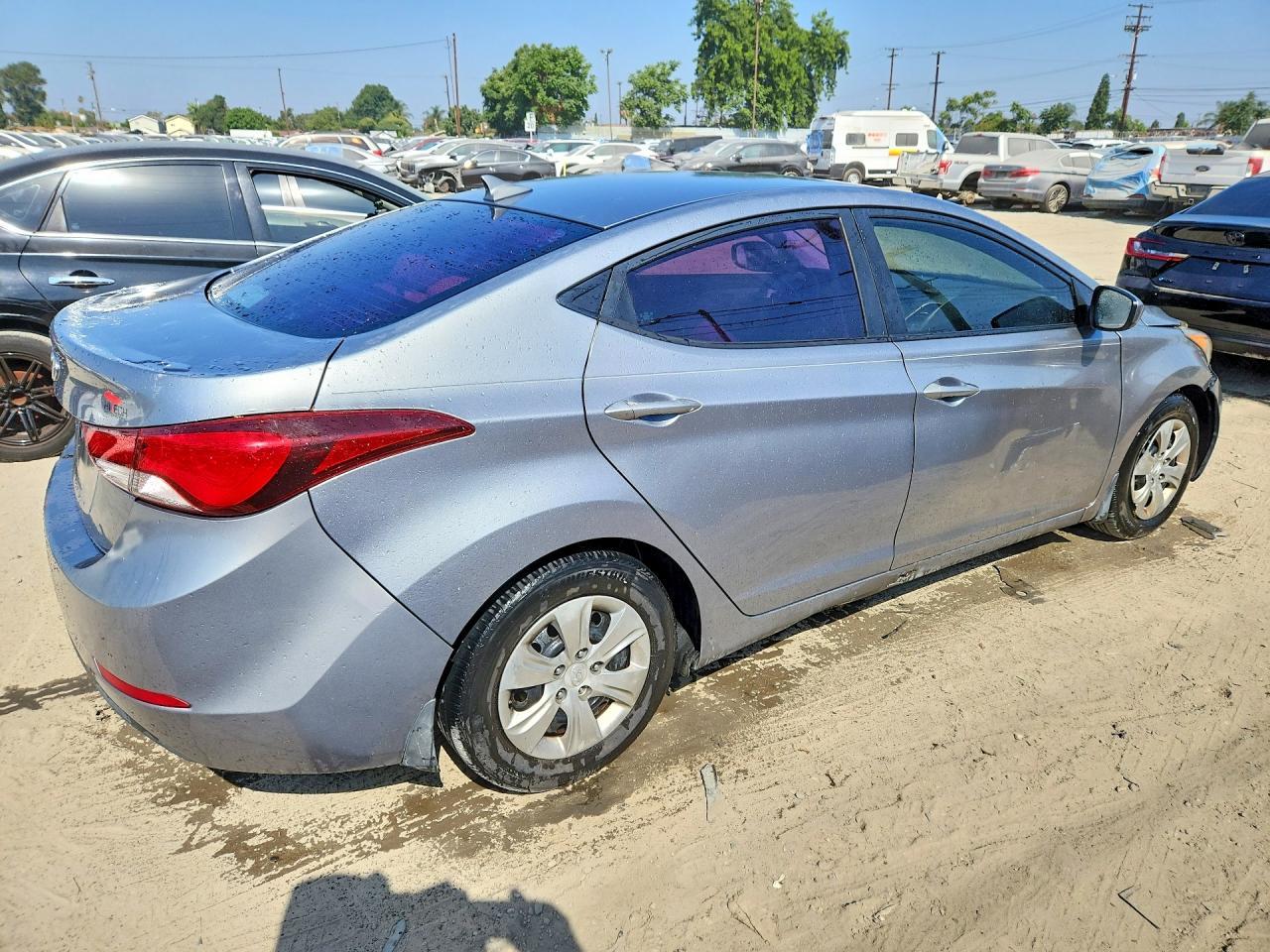 2016 Hyundai Elantra Se - Image 3