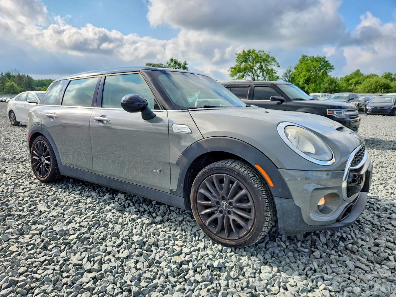 2017 Mini Cooper S Clubman All4 - Image 4