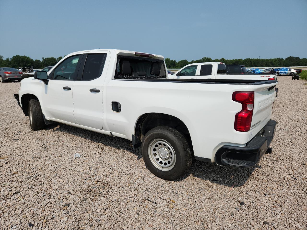 2021 Chevrolet Silverado C1500 - Фото 2