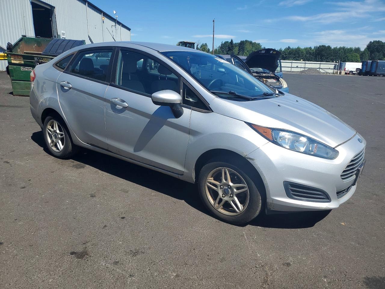 2017 Ford Fiesta Se - Image 4