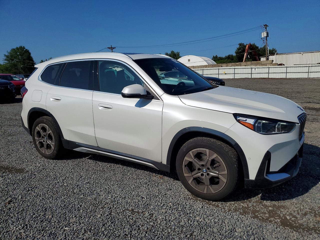 2025 BMW X1 xDrive28I - Фото 4