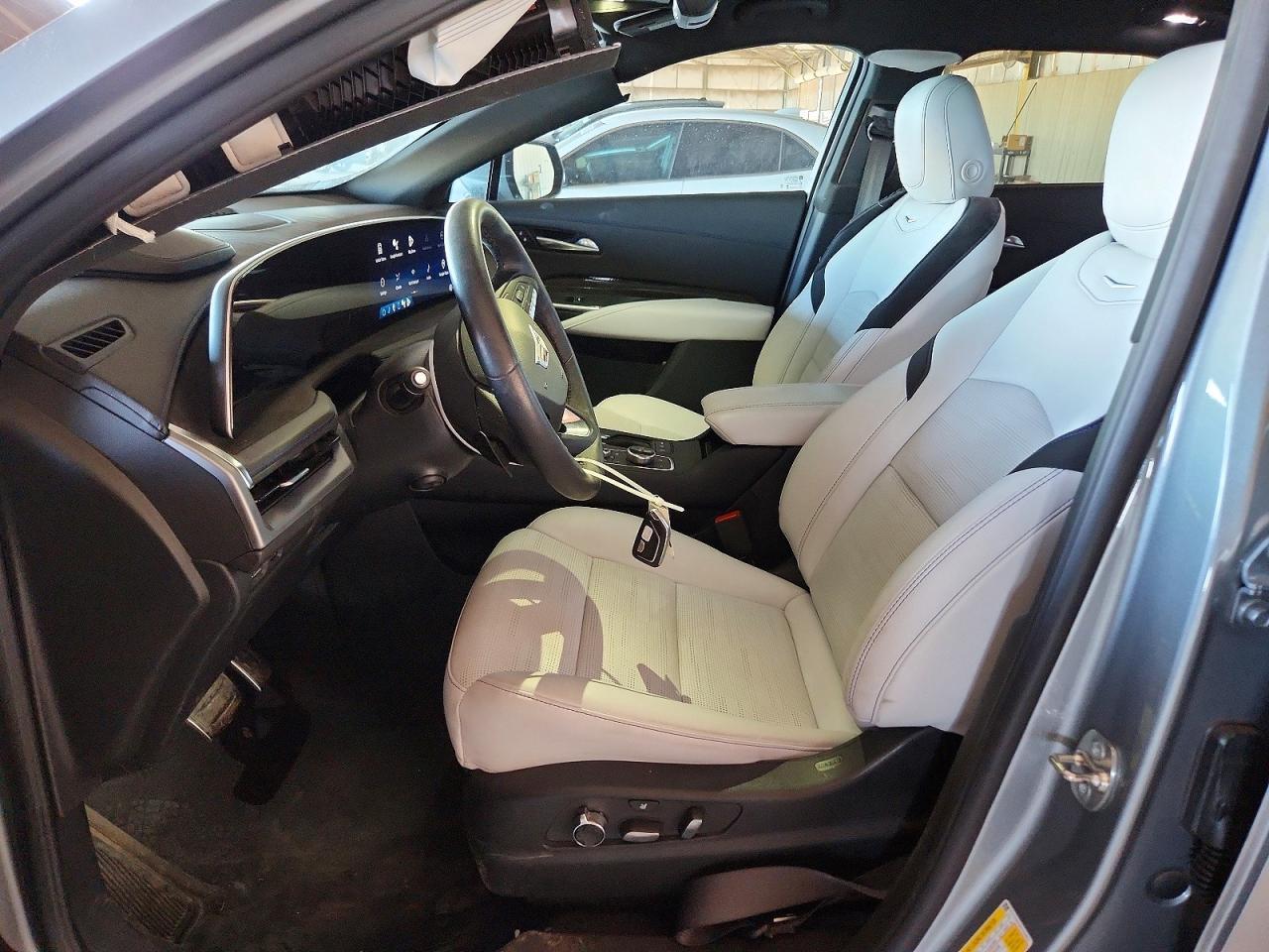 2024 Cadillac Xt4 Sport - Image 7