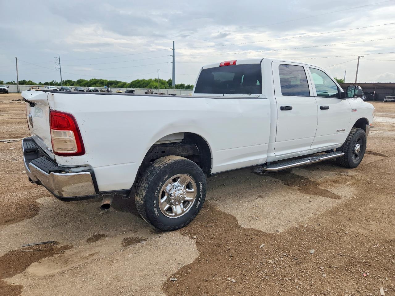 2022 Ram 2500 Tradesman - Фото 3