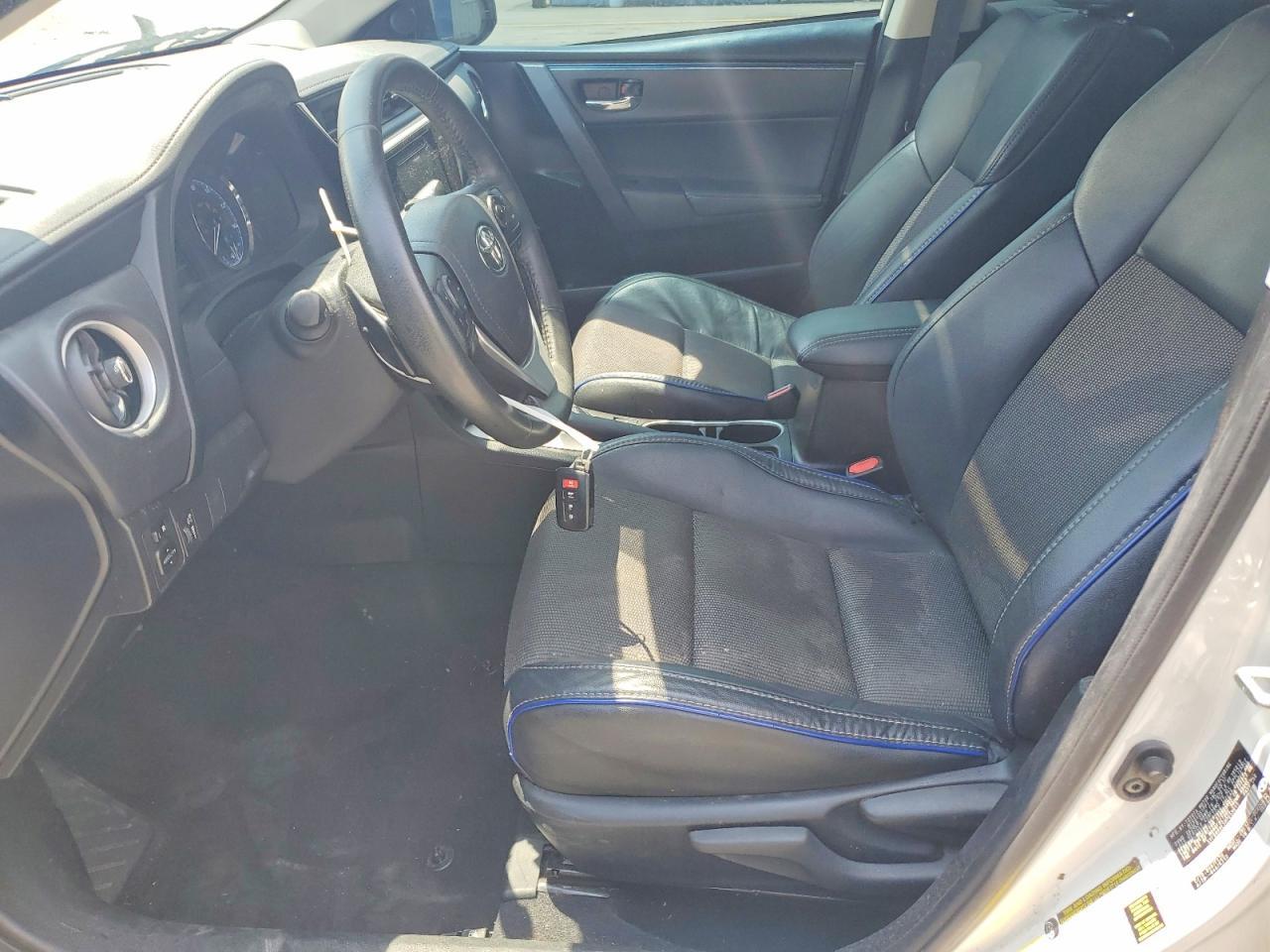 2017 Toyota Corolla Se - Фото 7