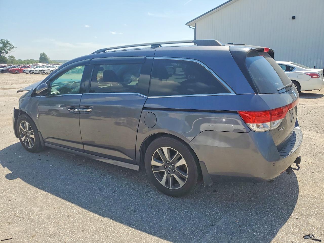 2015 Honda Odyssey Touring - Image 2